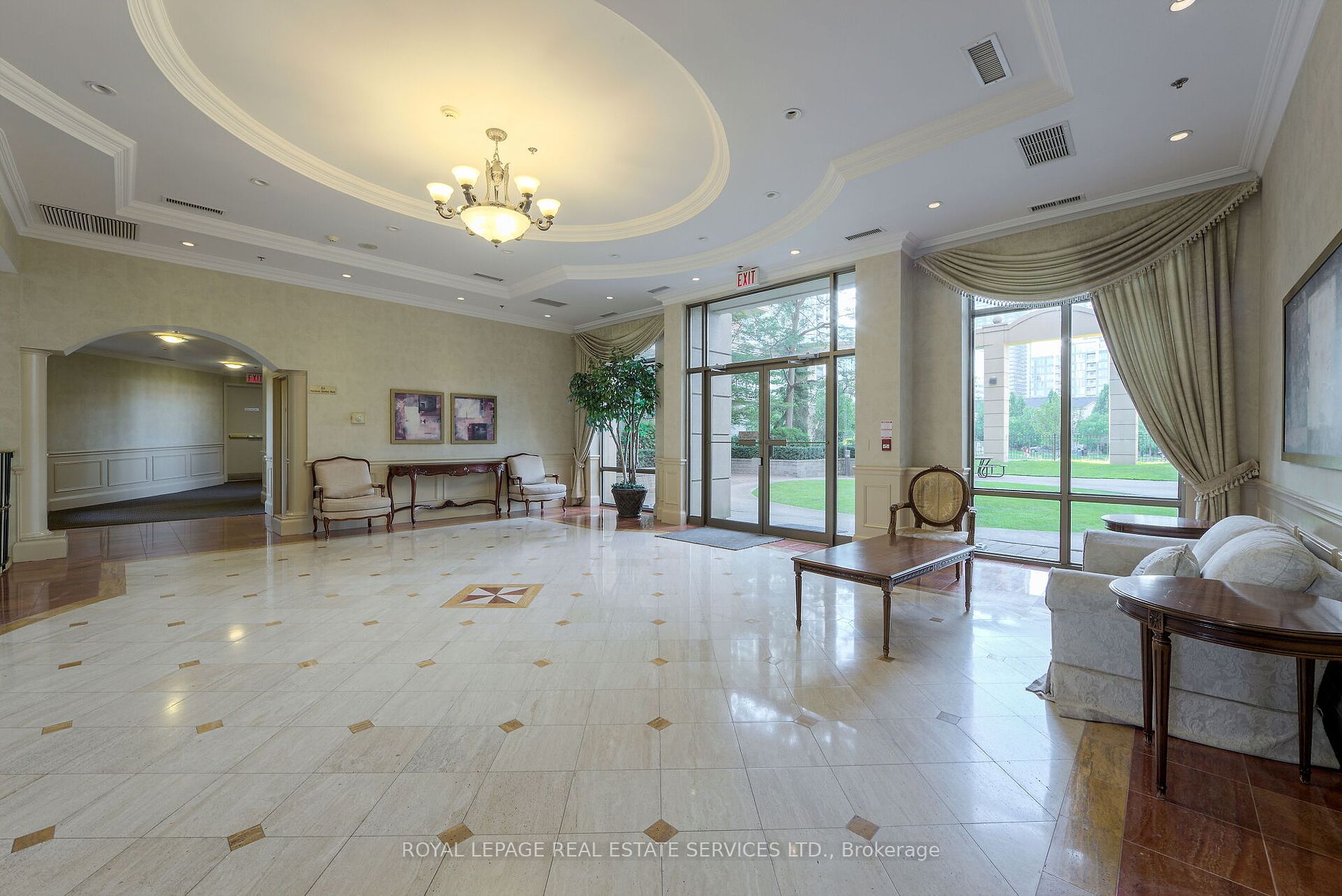 55 Harrison Garden Boulevard #808