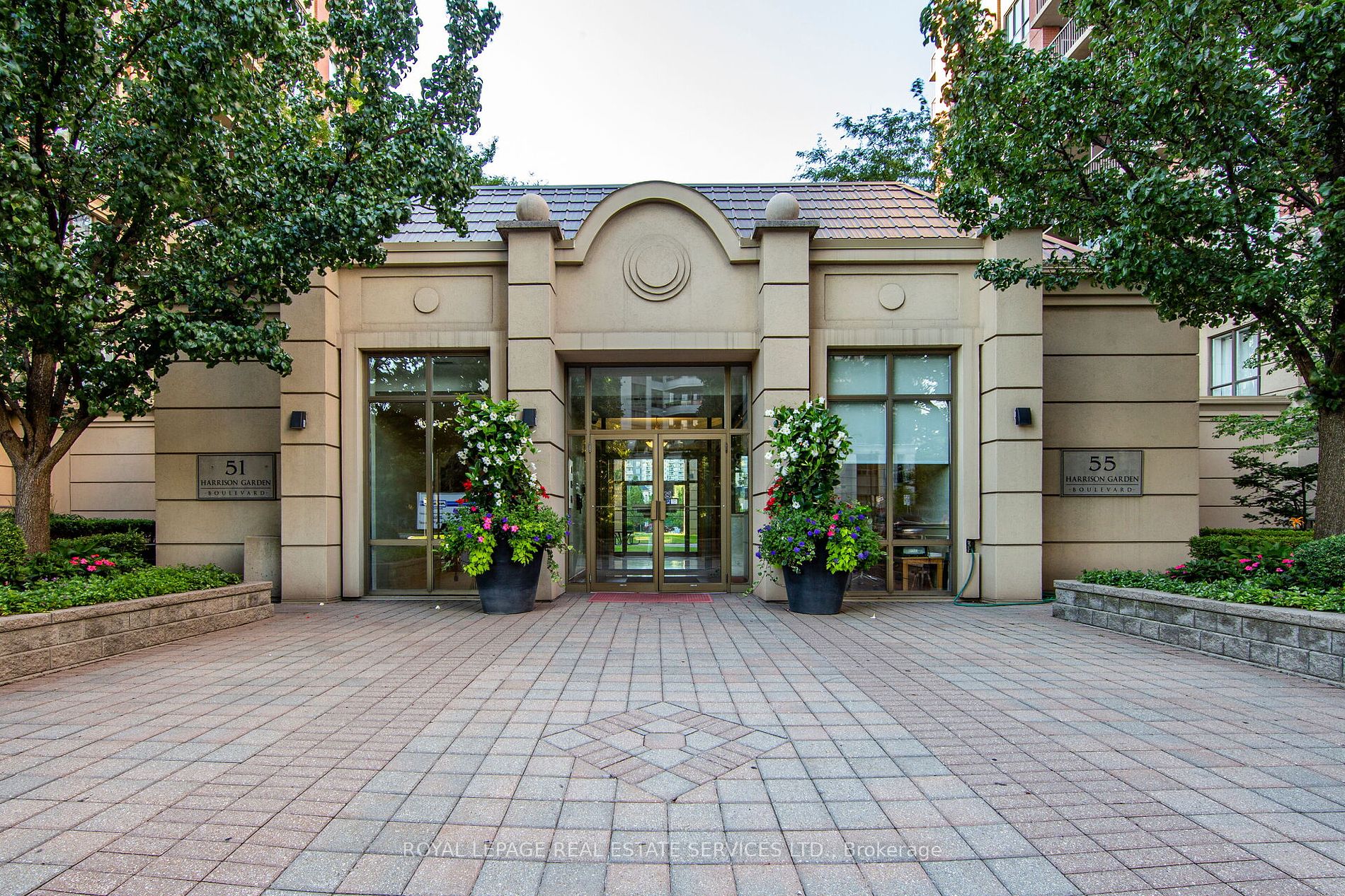 55 Harrison Garden Boulevard #808