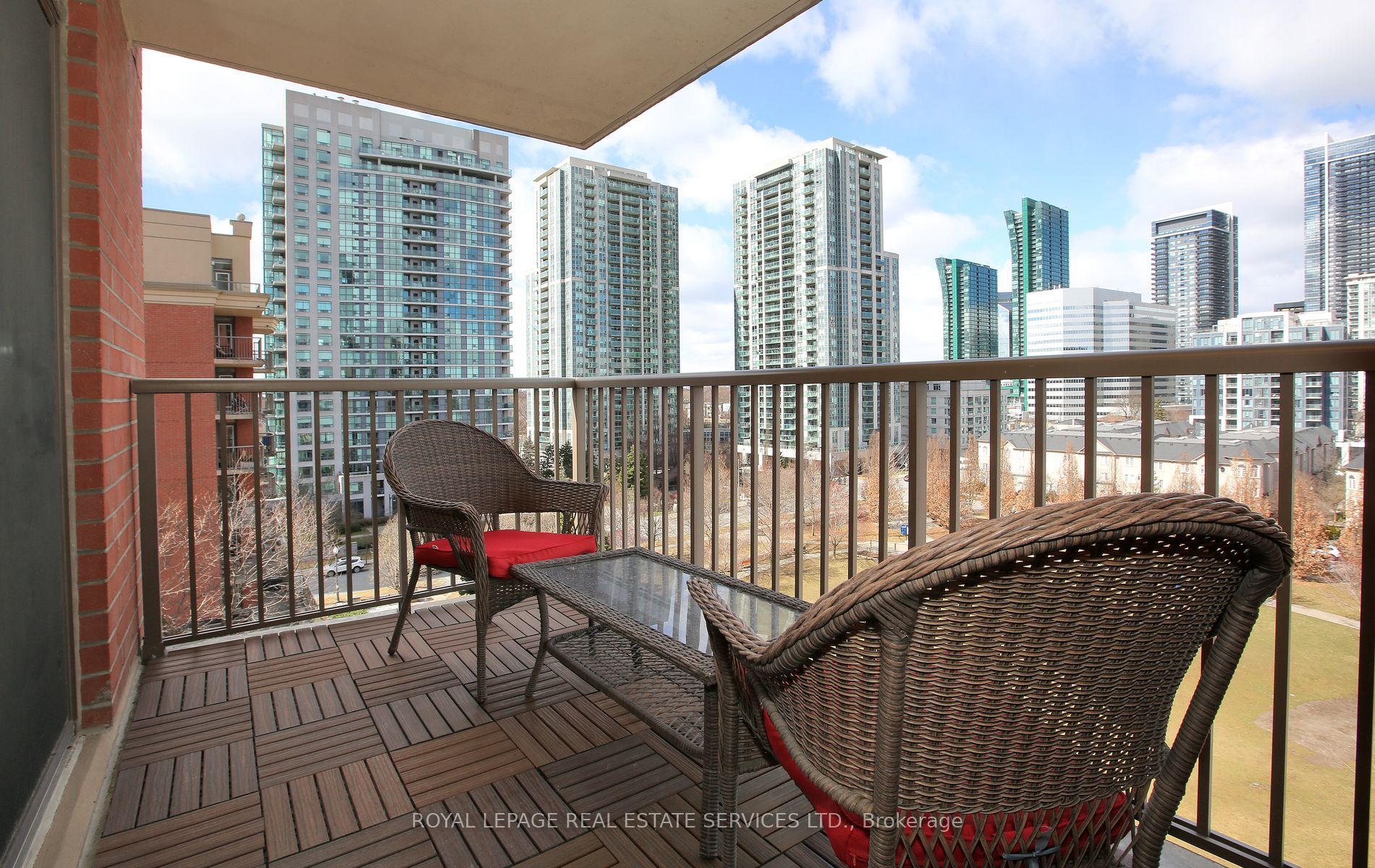 55 Harrison Garden Boulevard #808