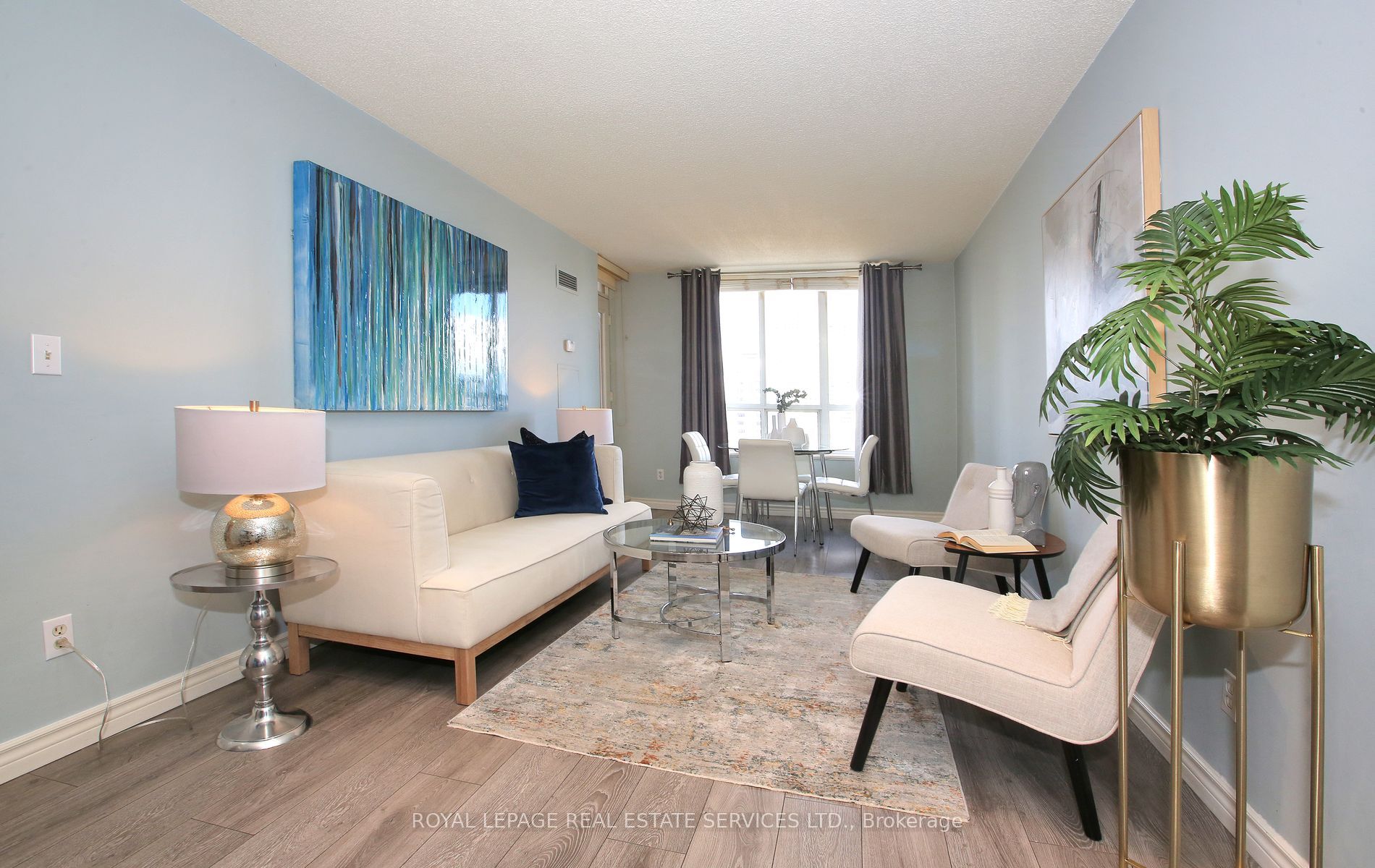 55 Harrison Garden Boulevard #808