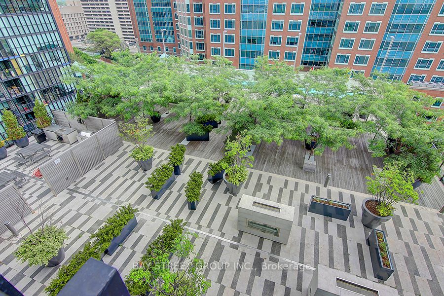 101 Charles Street E, #1101