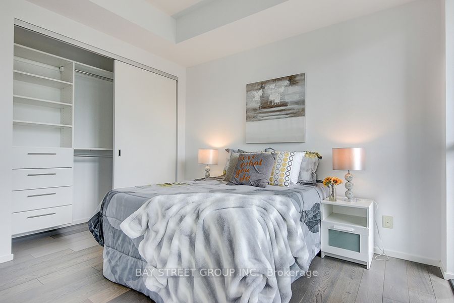 101 Charles Street E, #1101