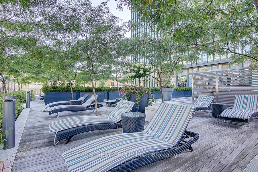 101 Charles Street E, #1101