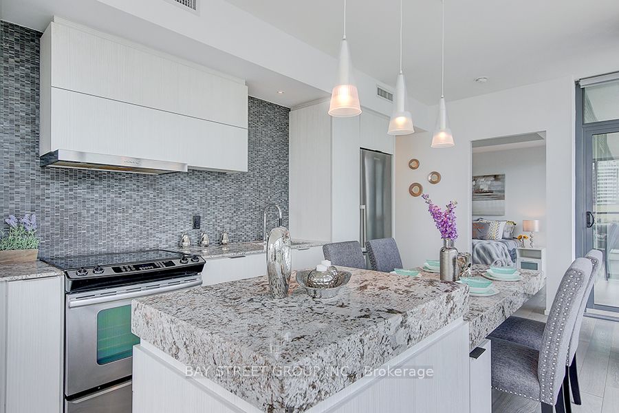 101 Charles Street E, #1101