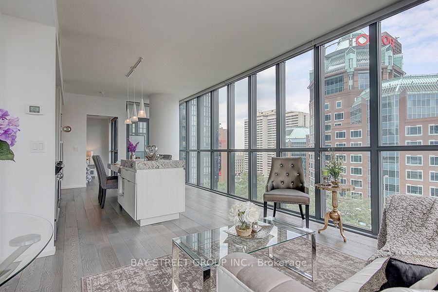 101 Charles Street E, #1101
