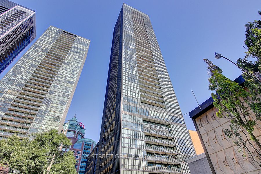 101 Charles Street E, #1101