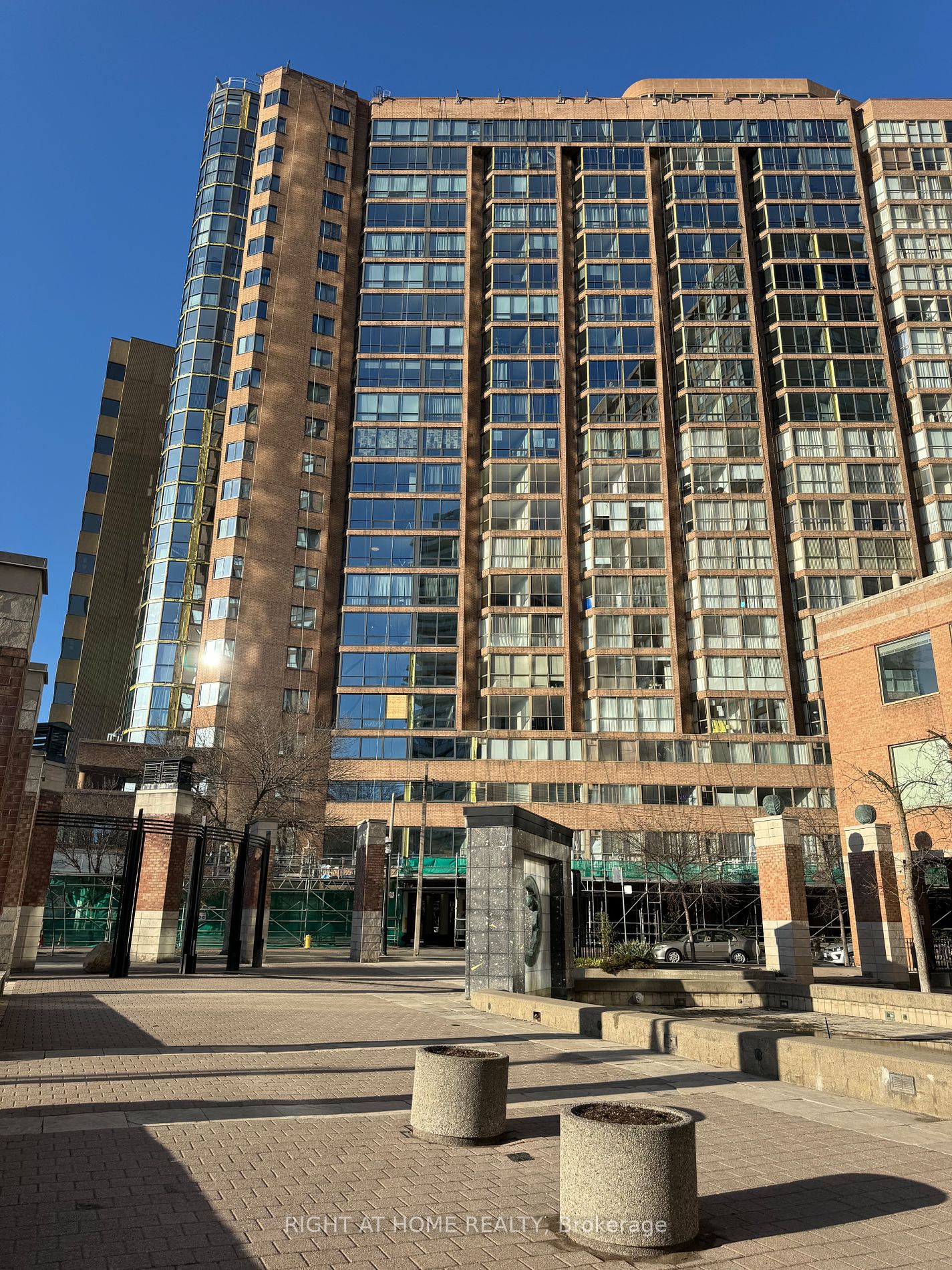 1055 Bay Street, #2012