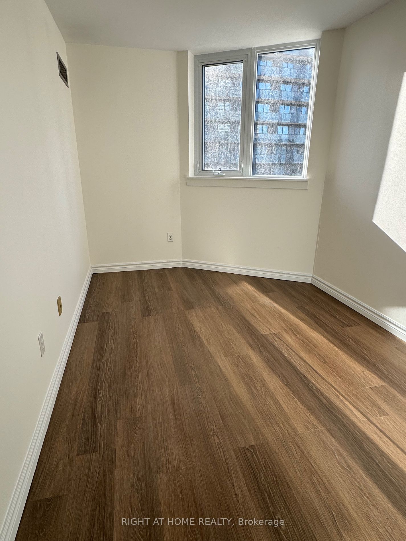1055 Bay Street, #2012