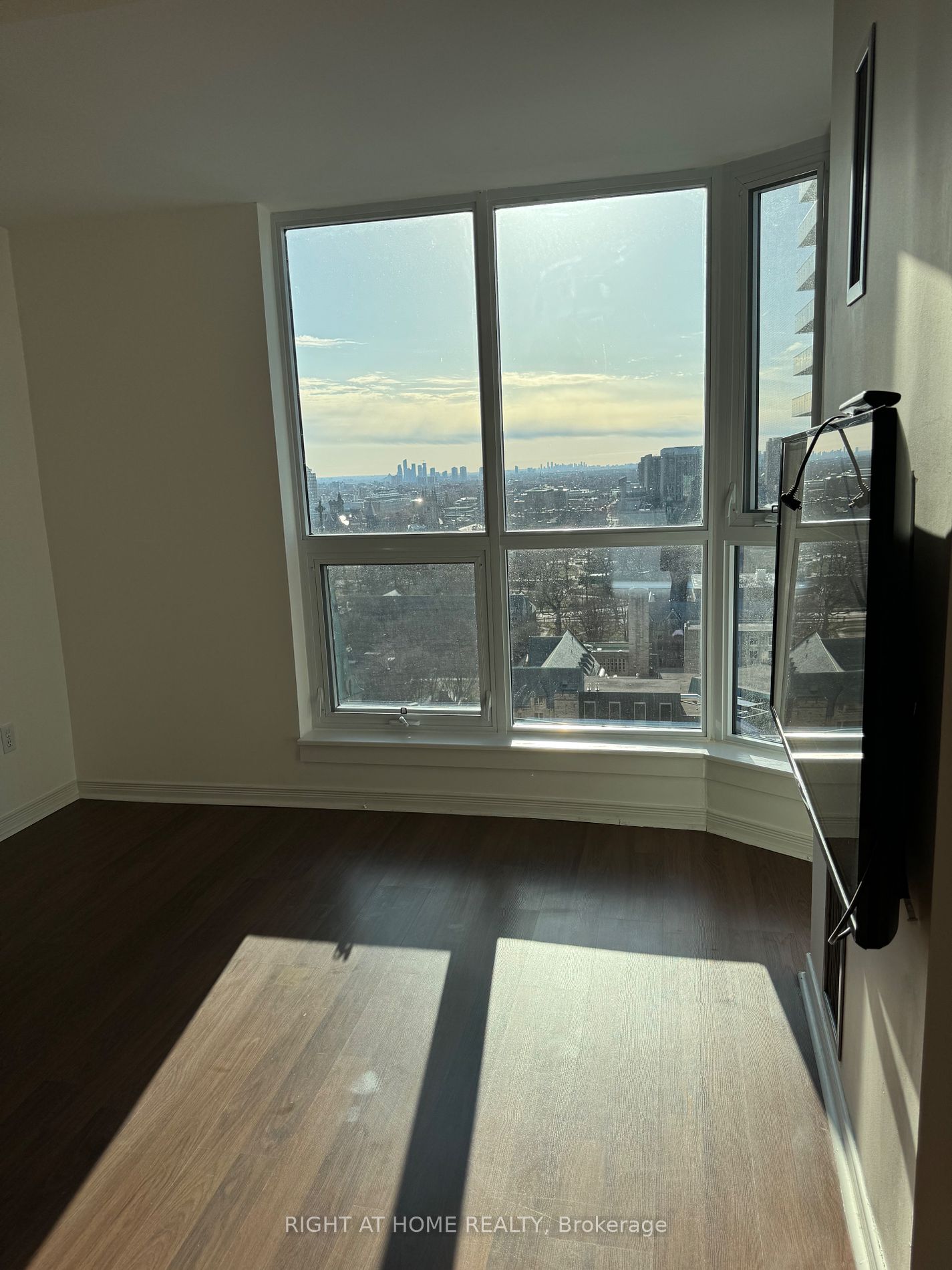 1055 Bay Street, #2012