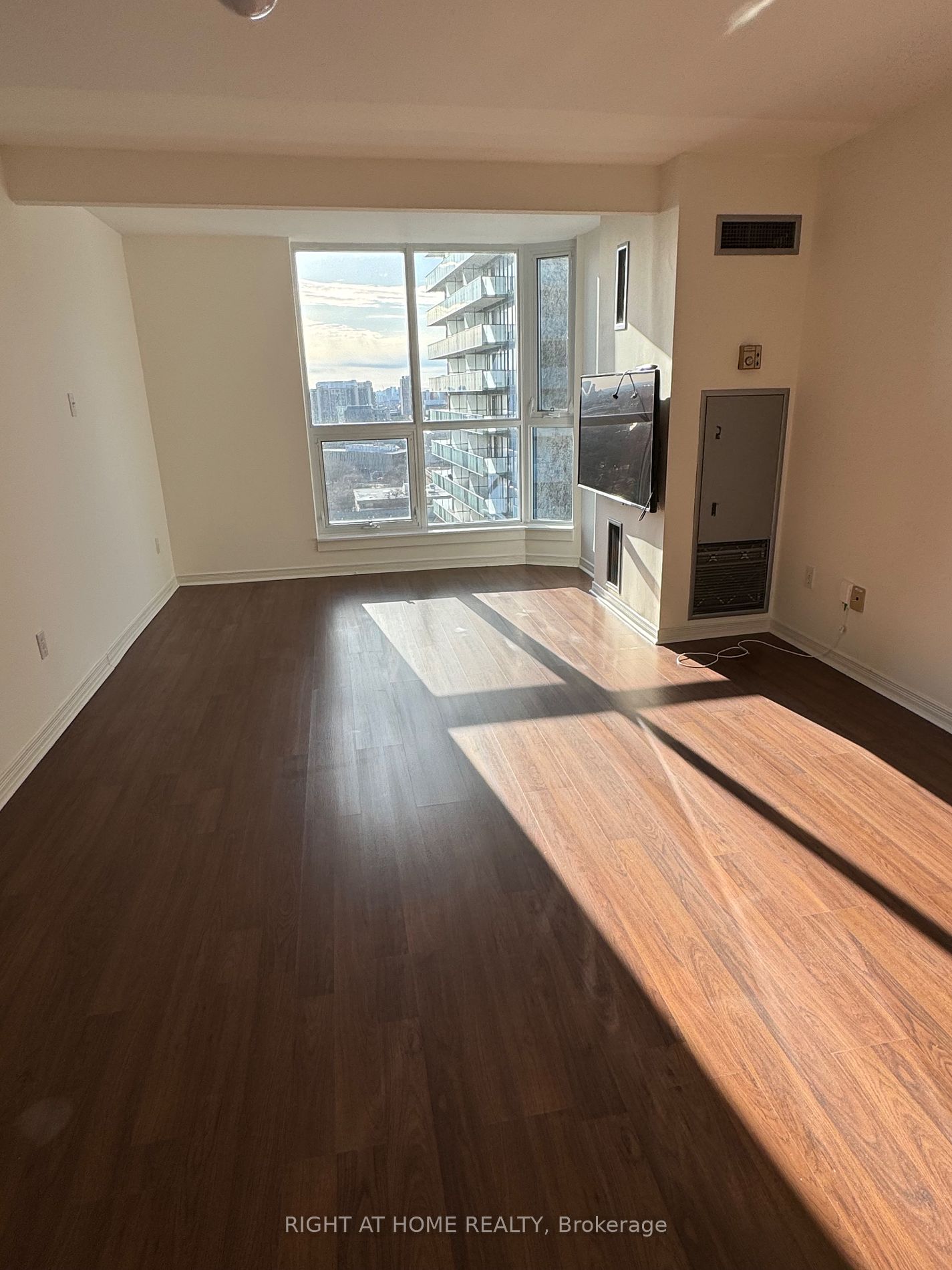 1055 Bay Street, #2012