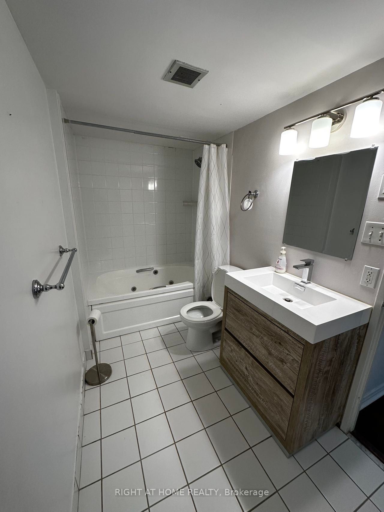 1055 Bay Street, #2012