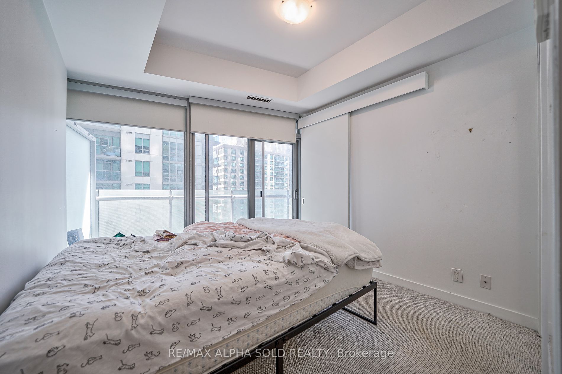 12 York St, #707