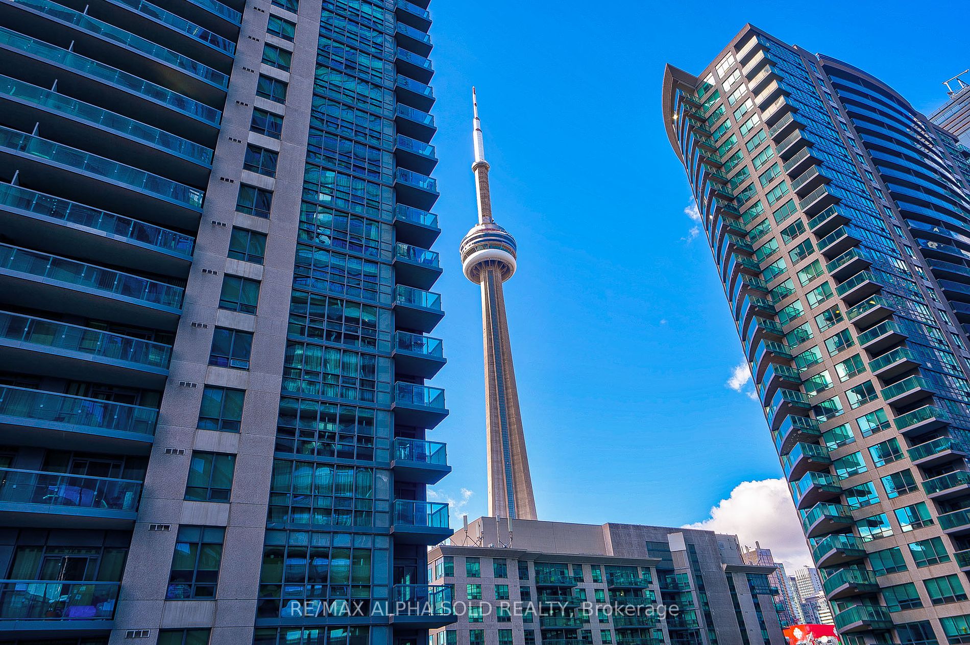 12 York St, #707