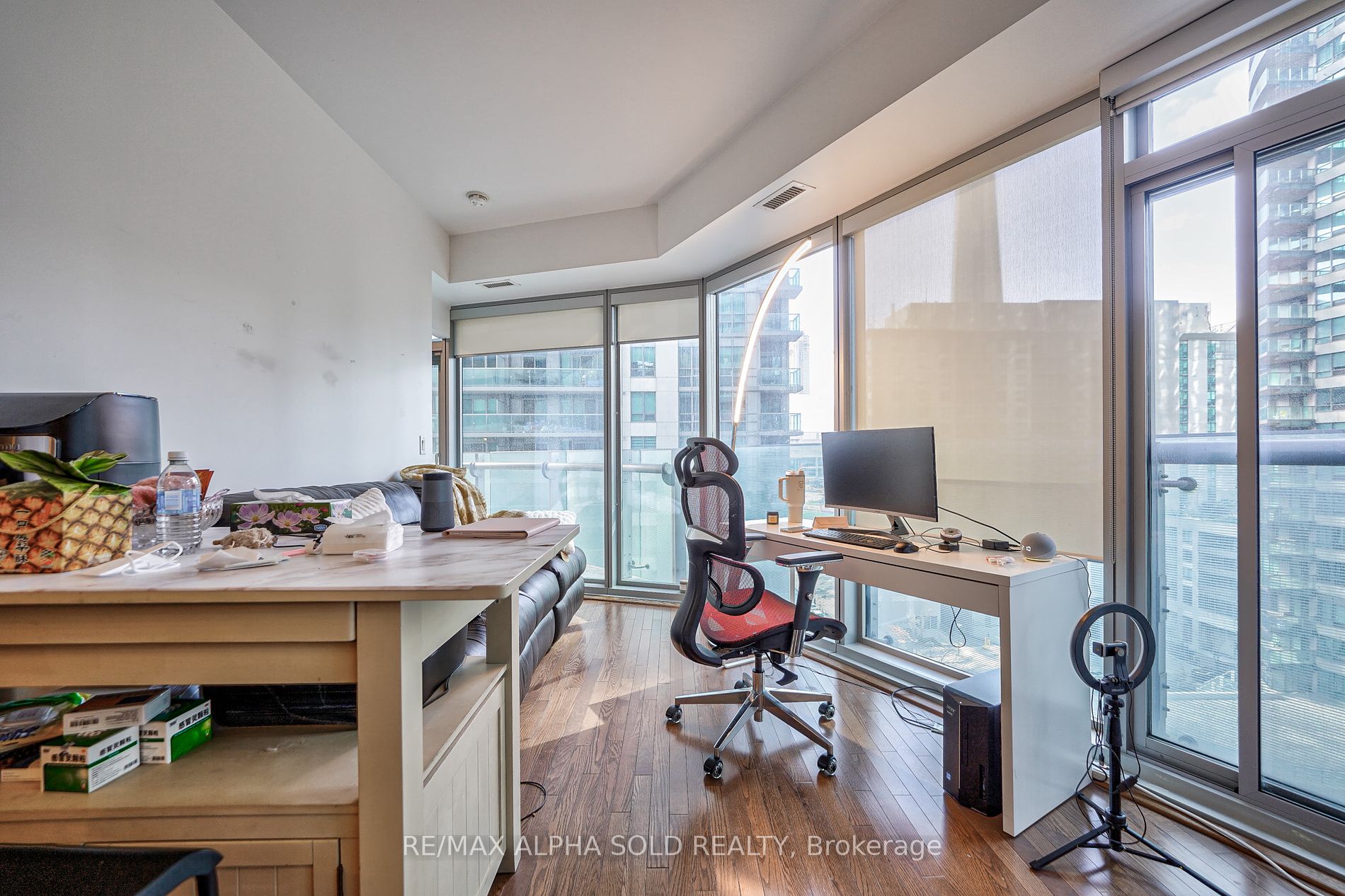 12 York St, #707