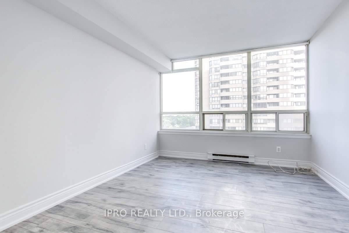 30 Greenfield Avenue, #706