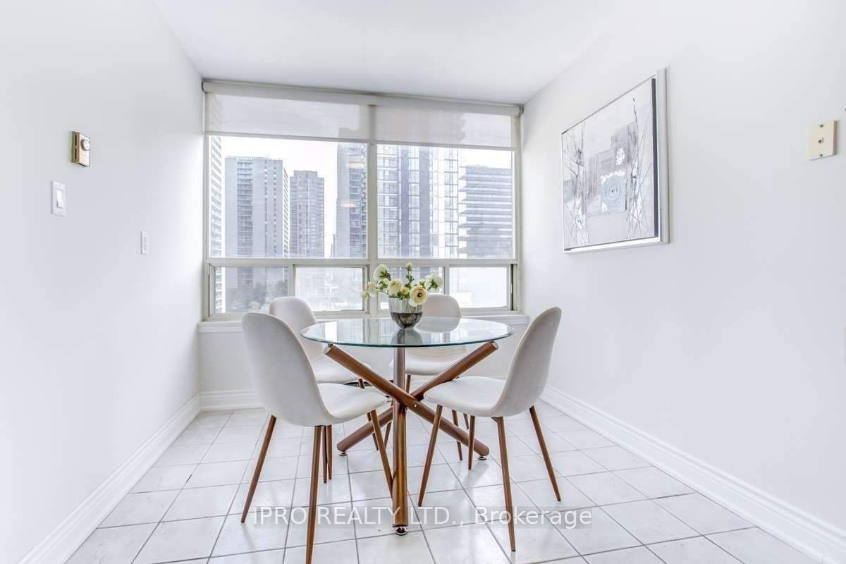 30 Greenfield Avenue, #706