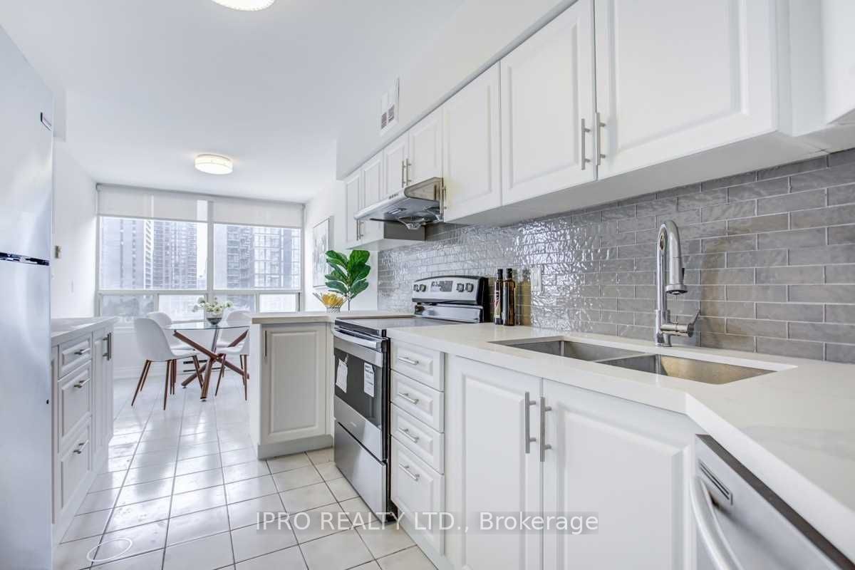 30 Greenfield Avenue, #706