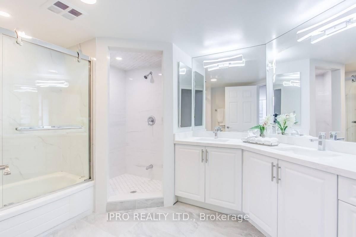 30 Greenfield Avenue, #706