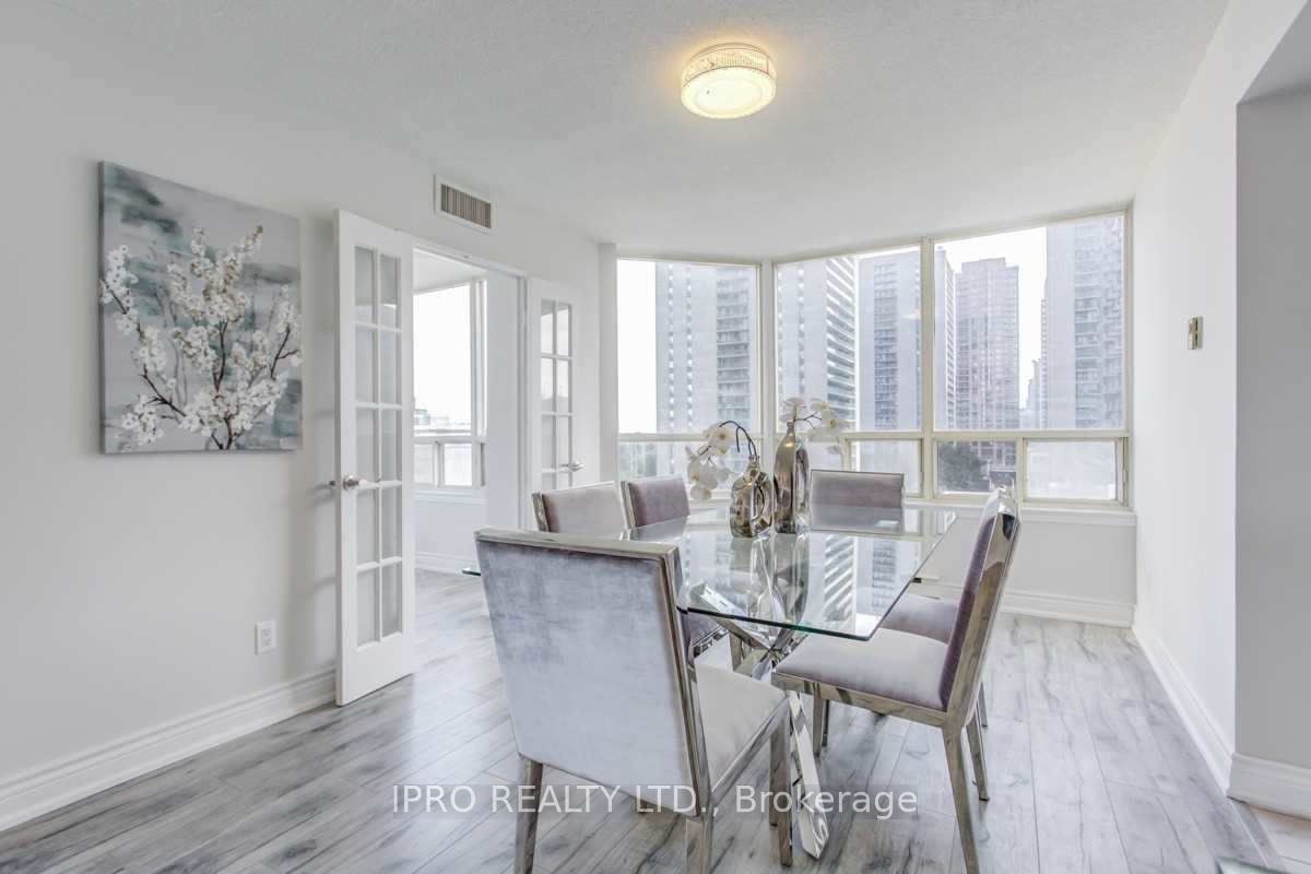 30 Greenfield Avenue, #706