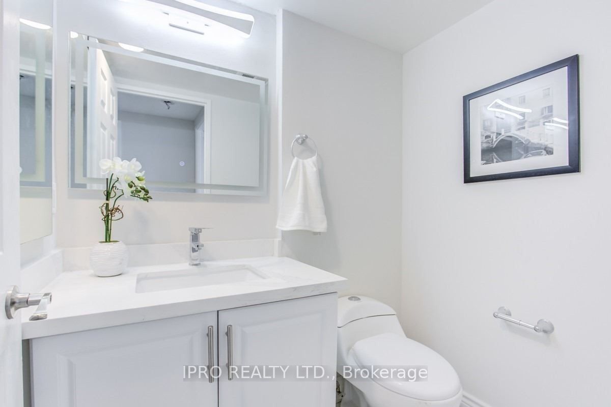 30 Greenfield Avenue, #706
