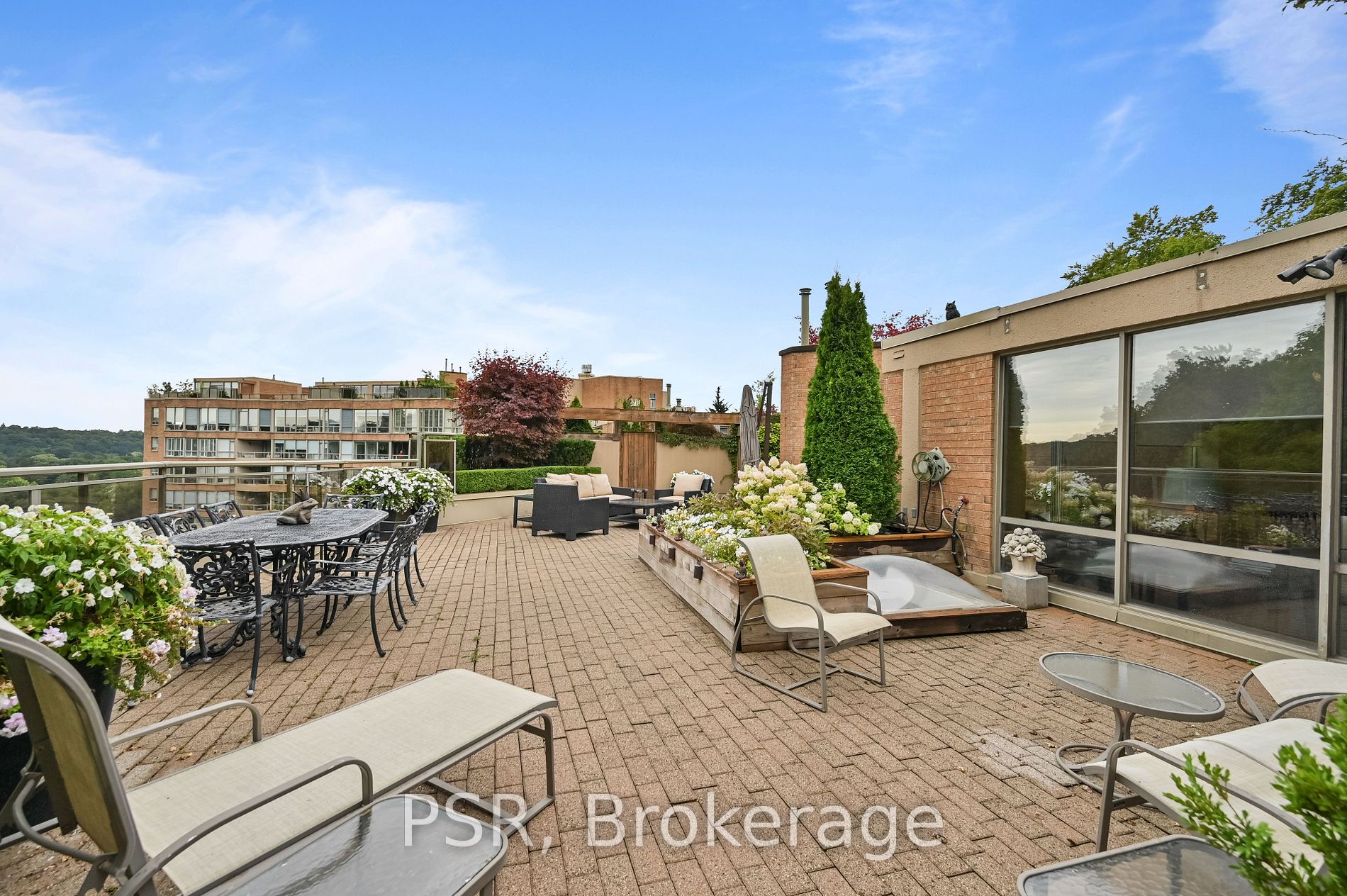3800 Yonge Street, #PH18