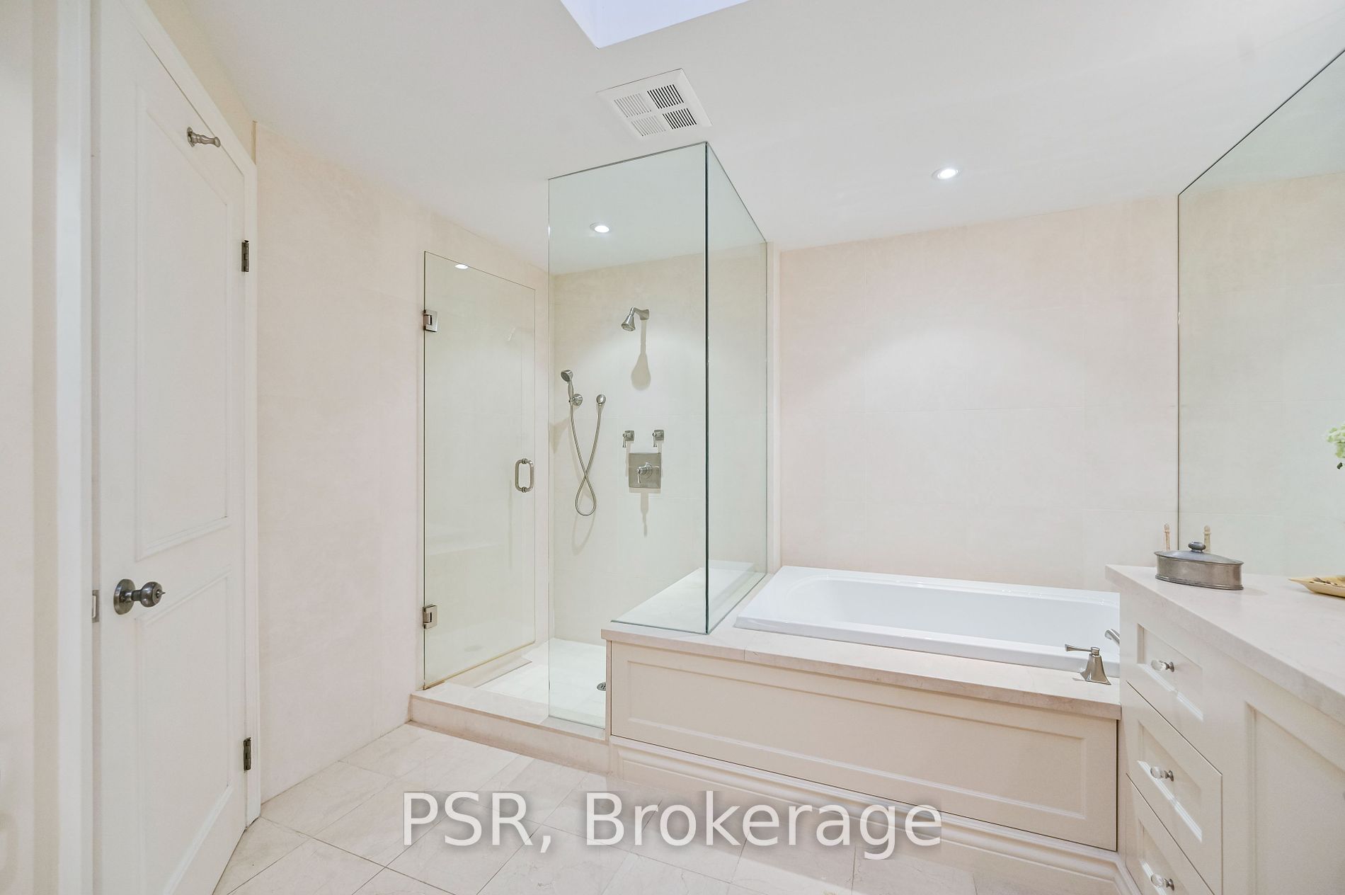 3800 Yonge Street, #PH18