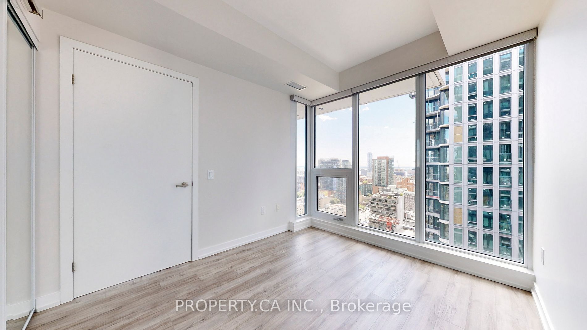77 Shuter St, #2506