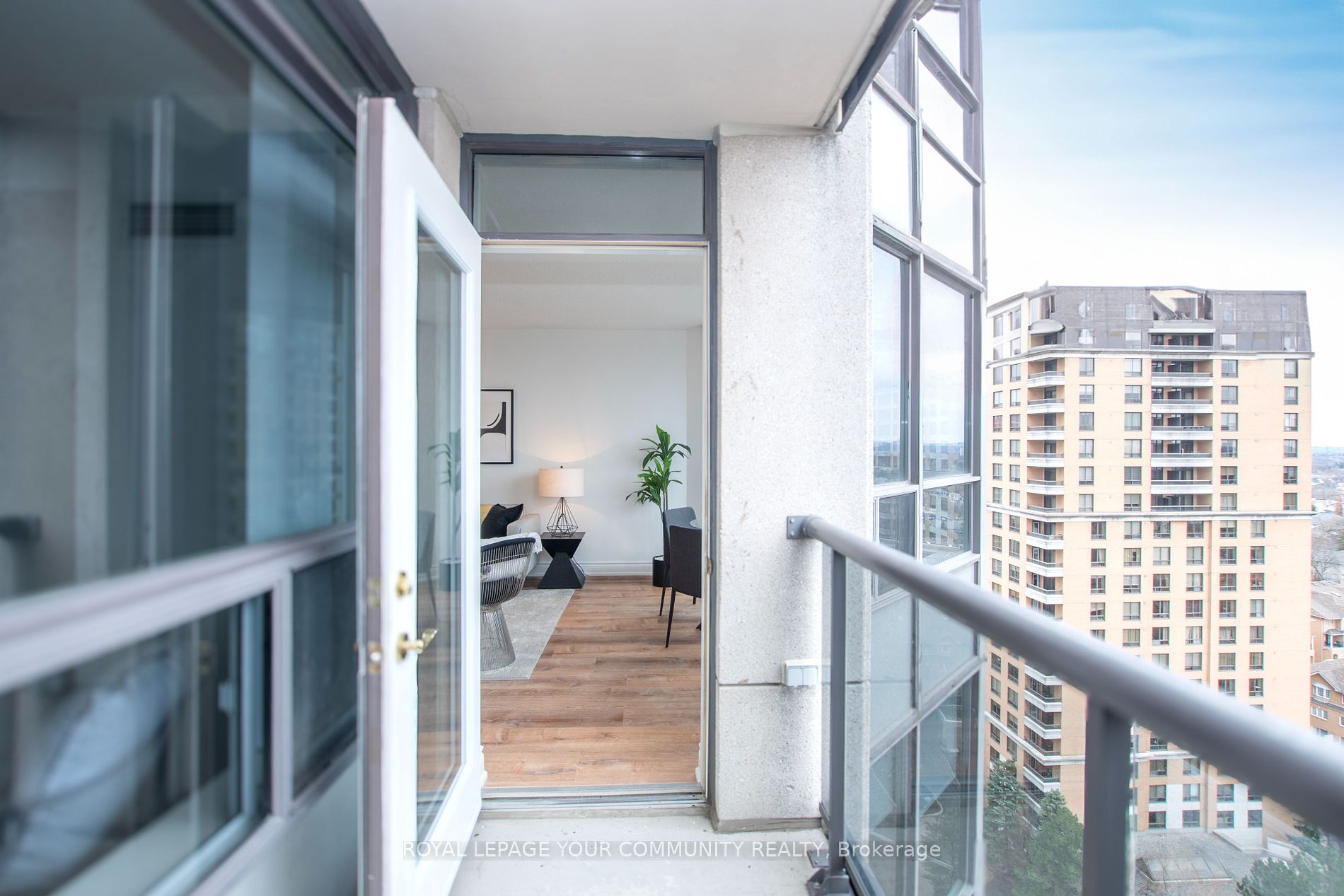 10 Northtown Way, #1602