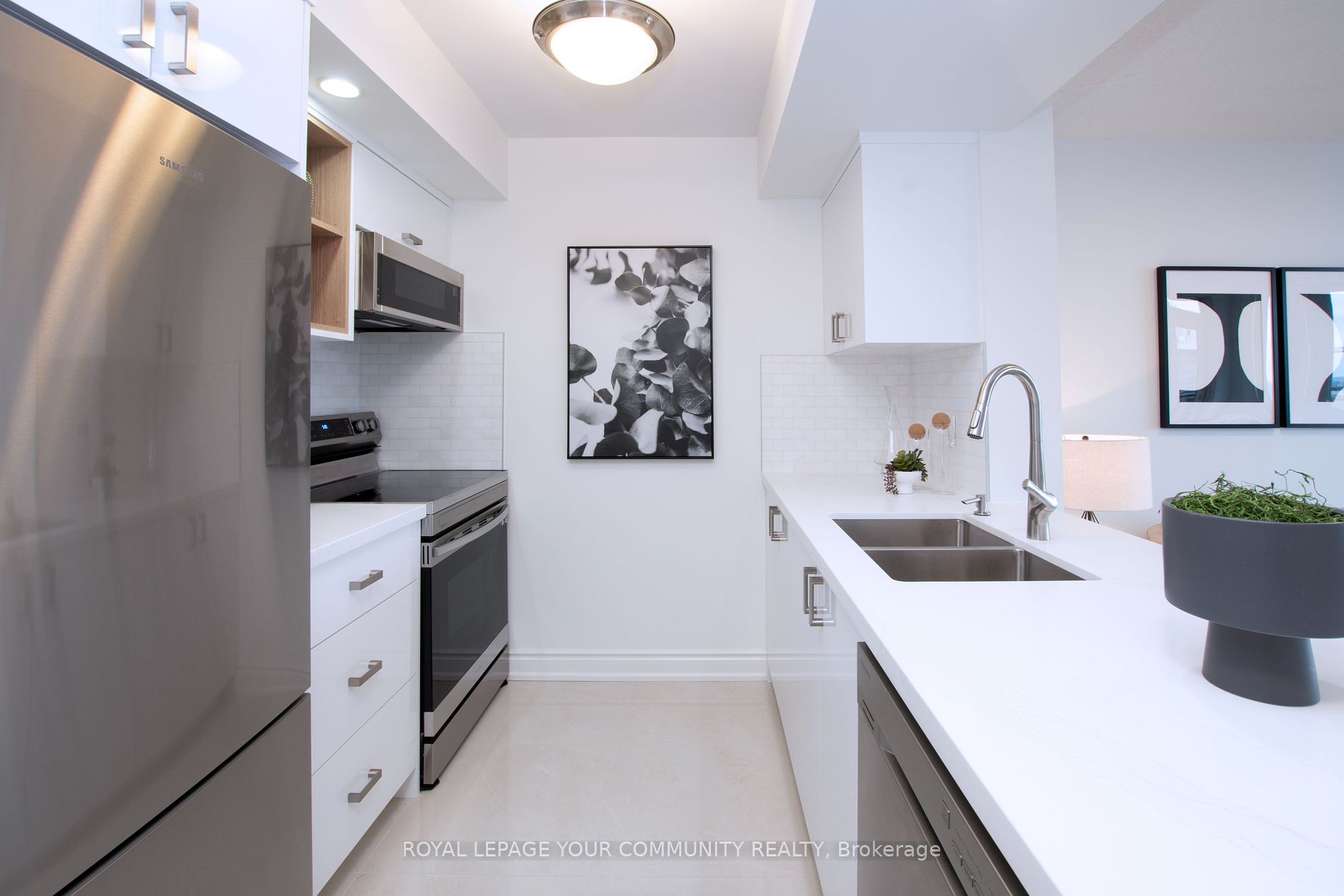 10 Northtown Way, #1602