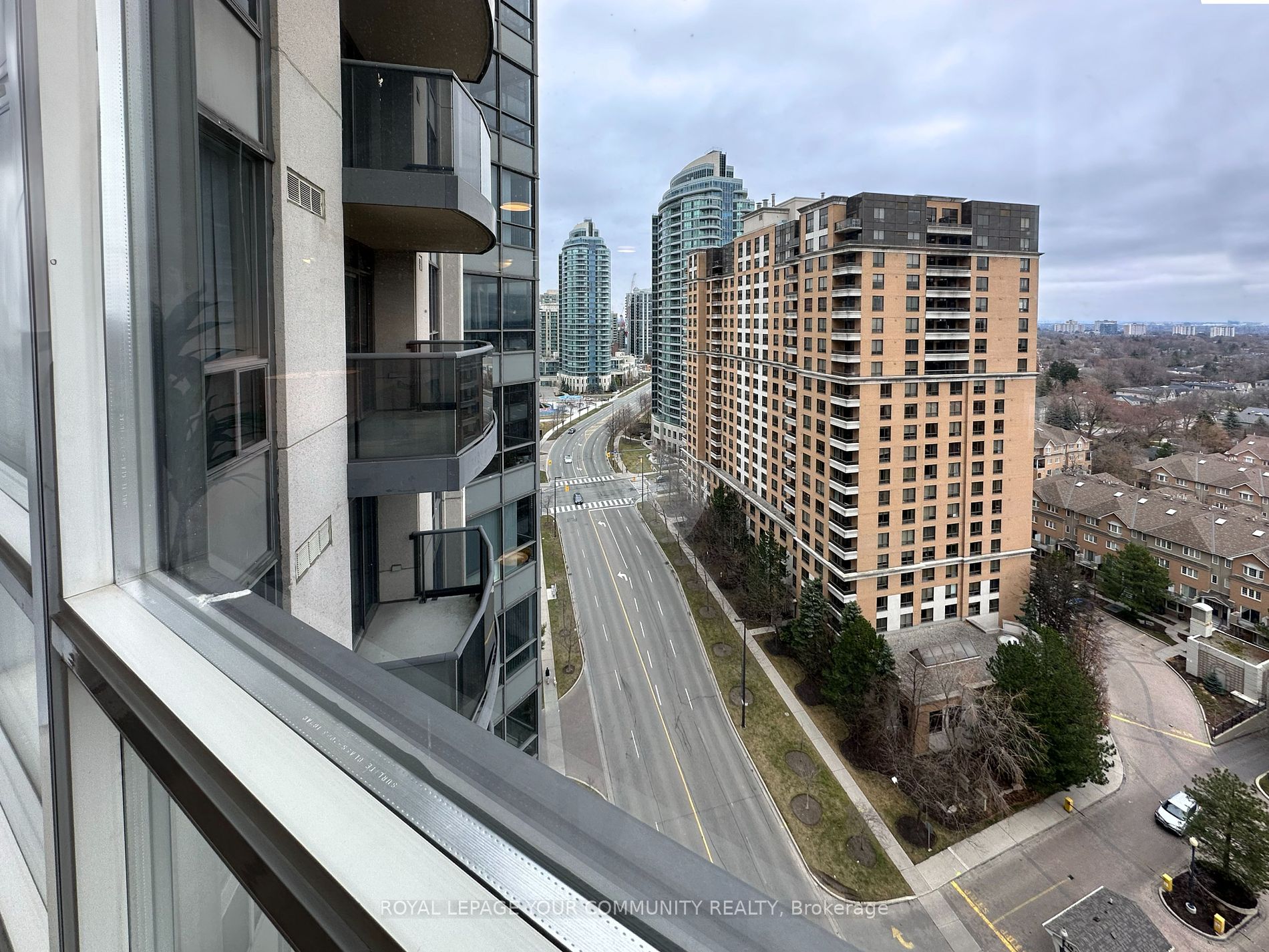 10 Northtown Way, #1602