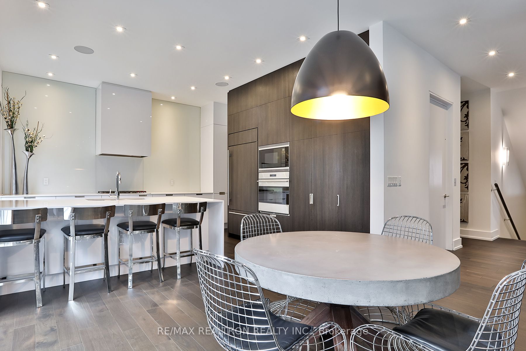 3 Valliere Place