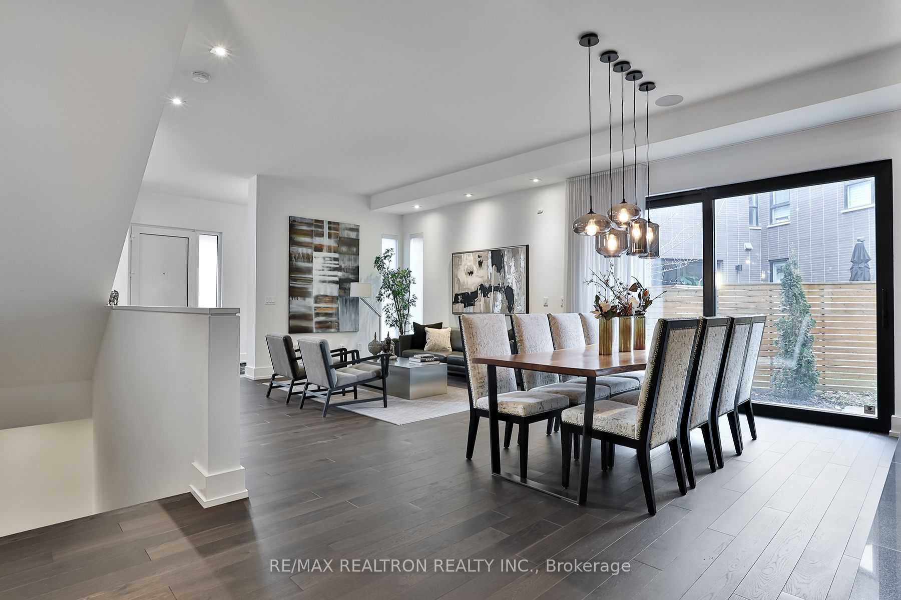 3 Valliere Place