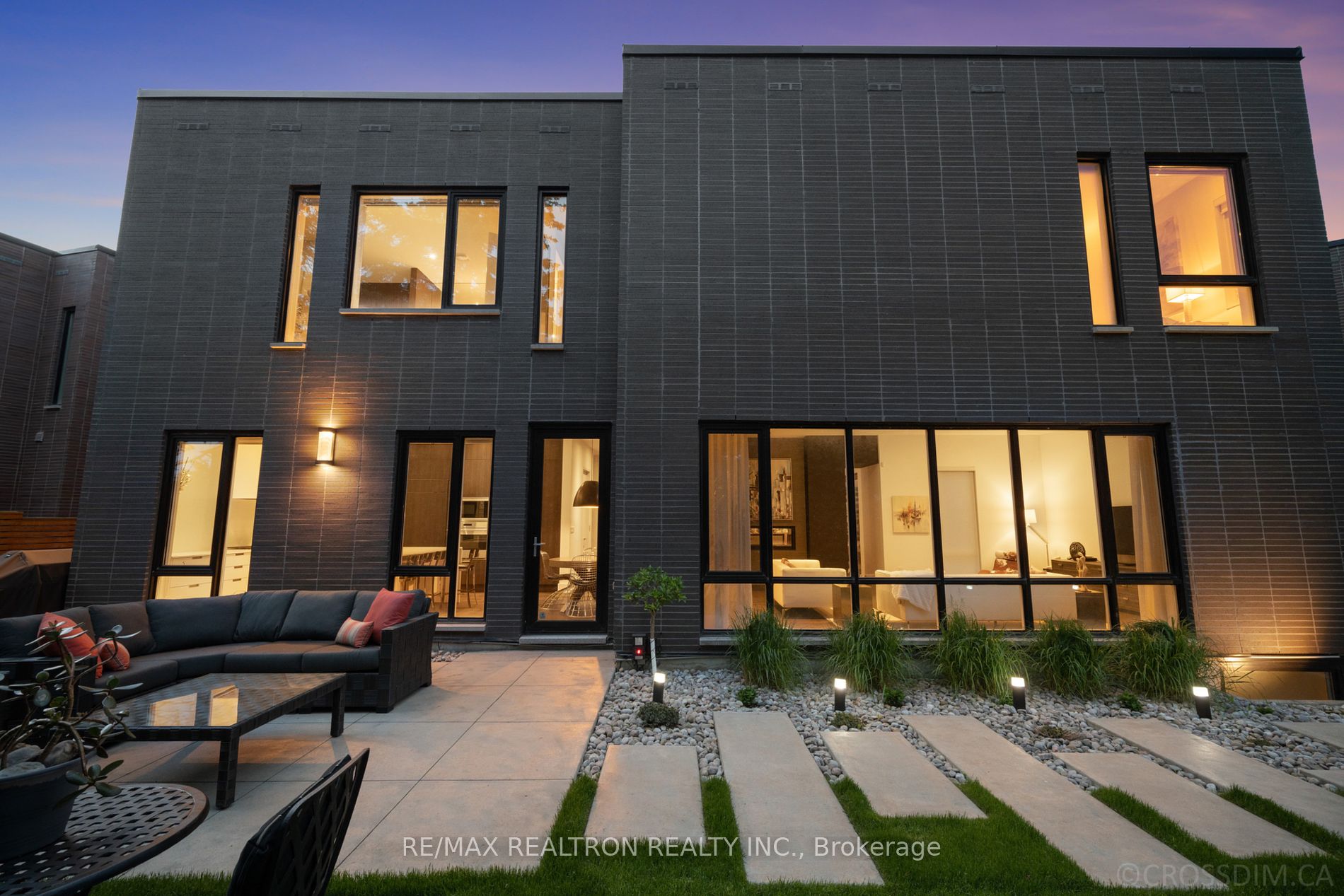 3 Valliere Place