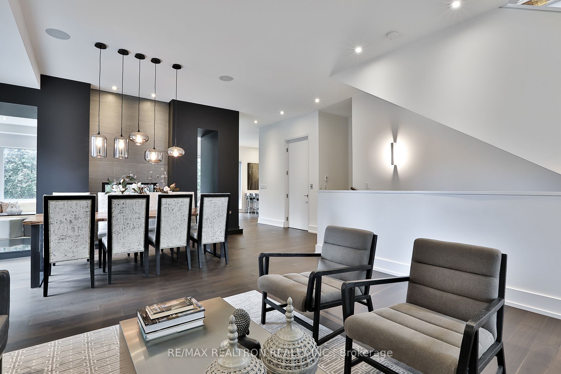 3 Valliere Place