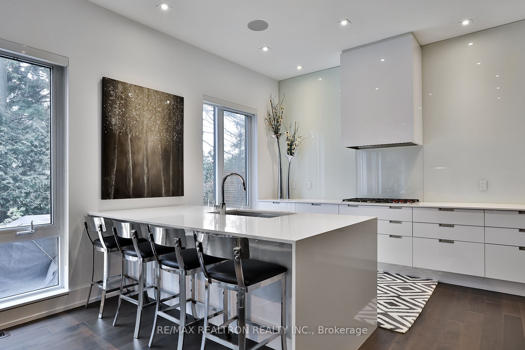 3 Valliere Place