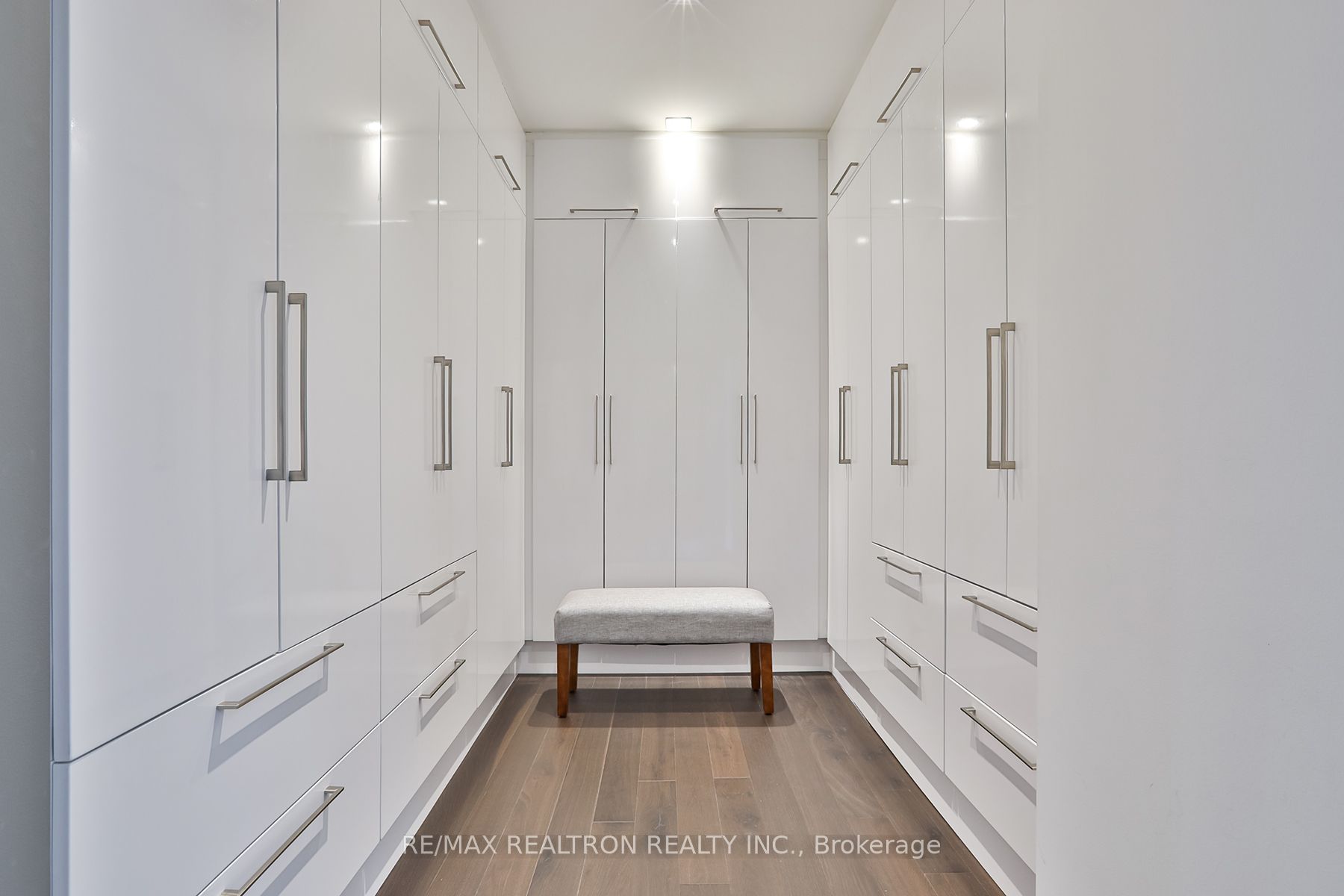 3 Valliere Place