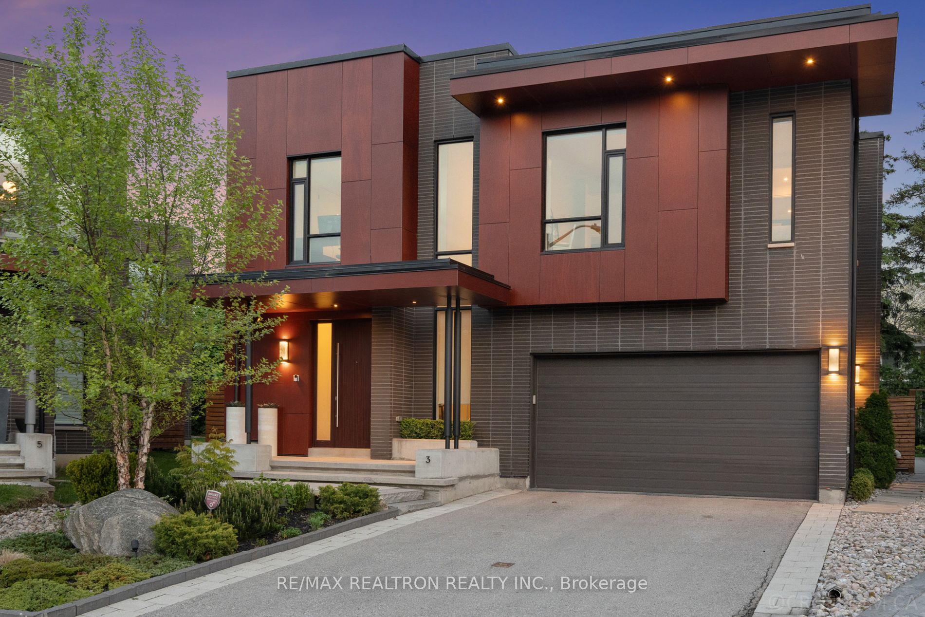 3 Valliere Place