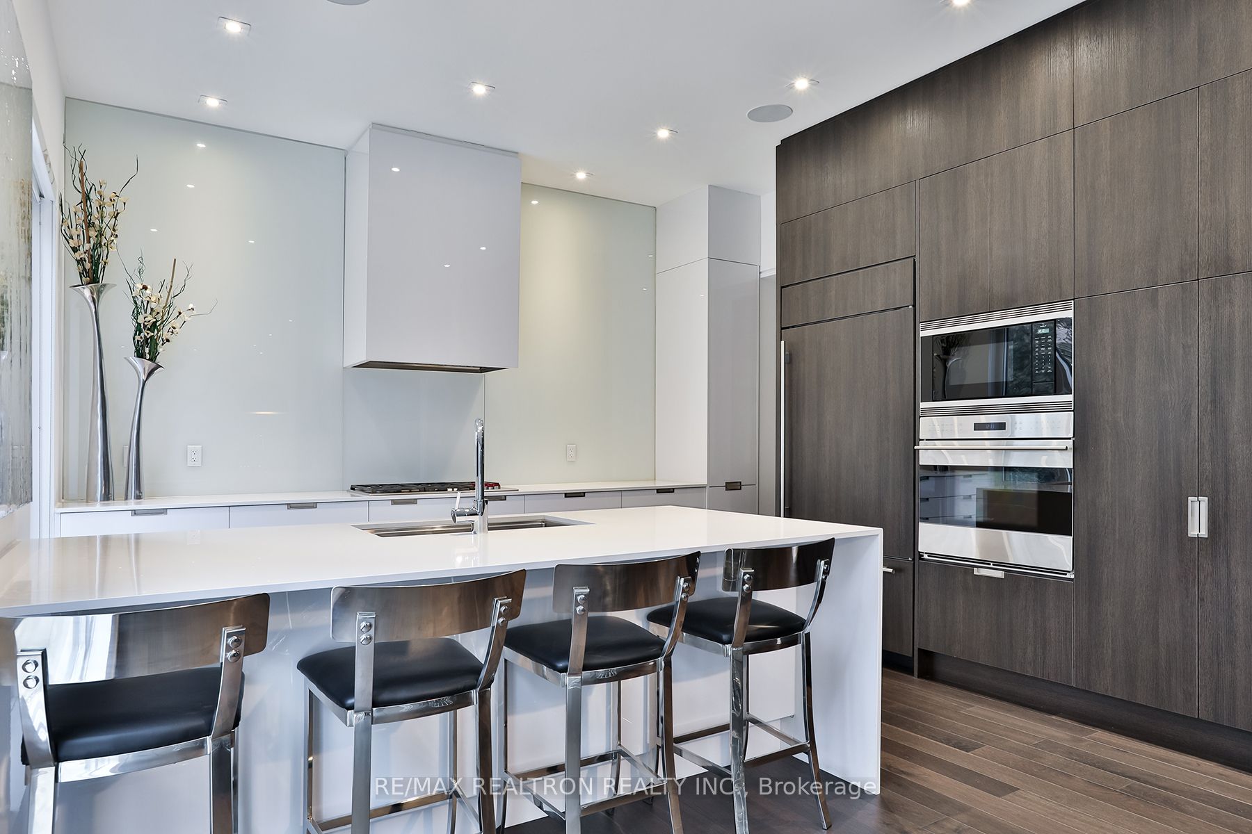 3 Valliere Place