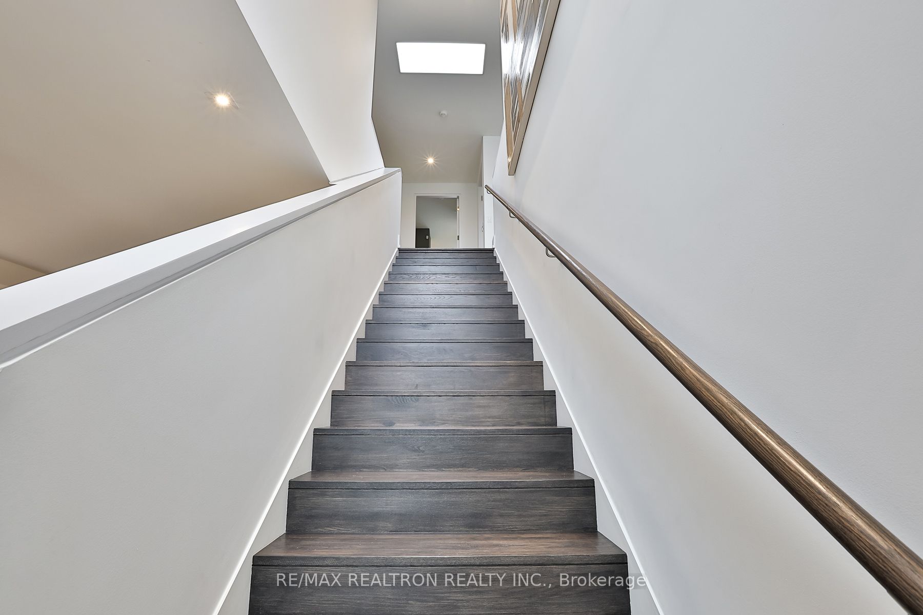 3 Valliere Place