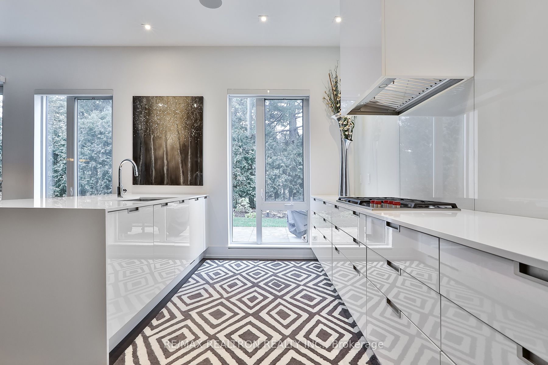 3 Valliere Place