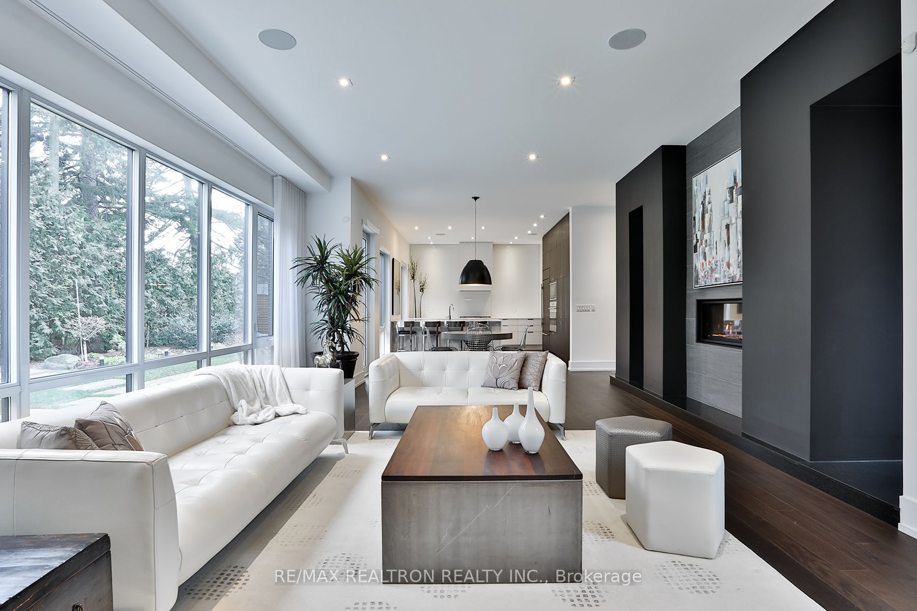 3 Valliere Place