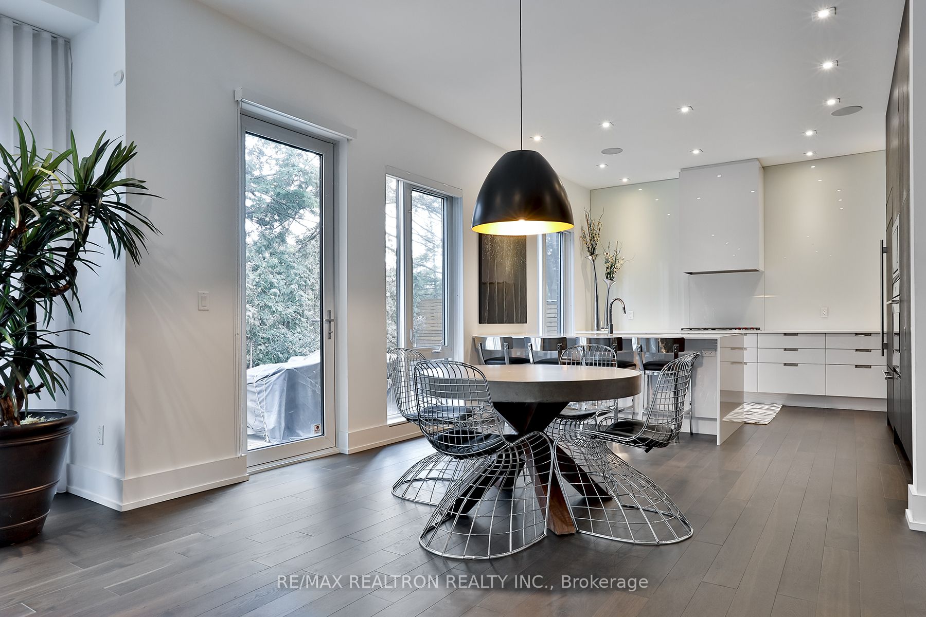 3 Valliere Place