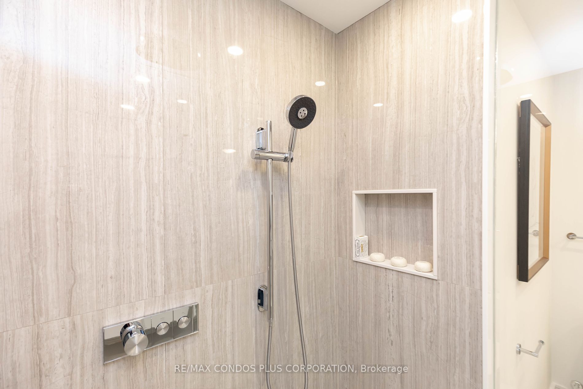 10 Bellair St, #801