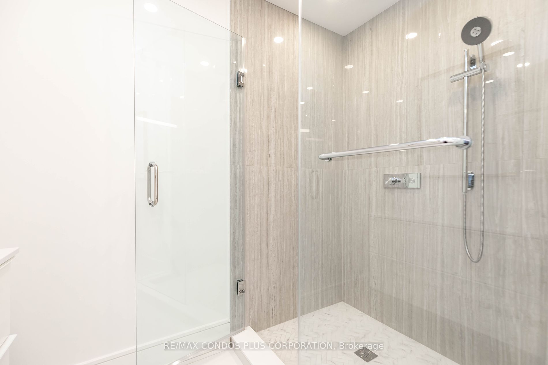 10 Bellair St, #801