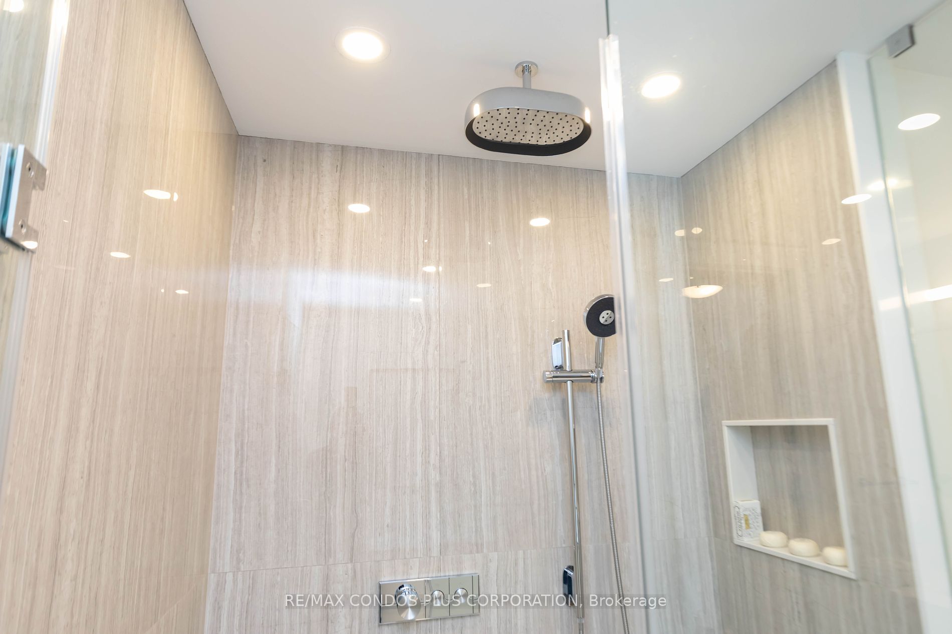 10 Bellair St, #801