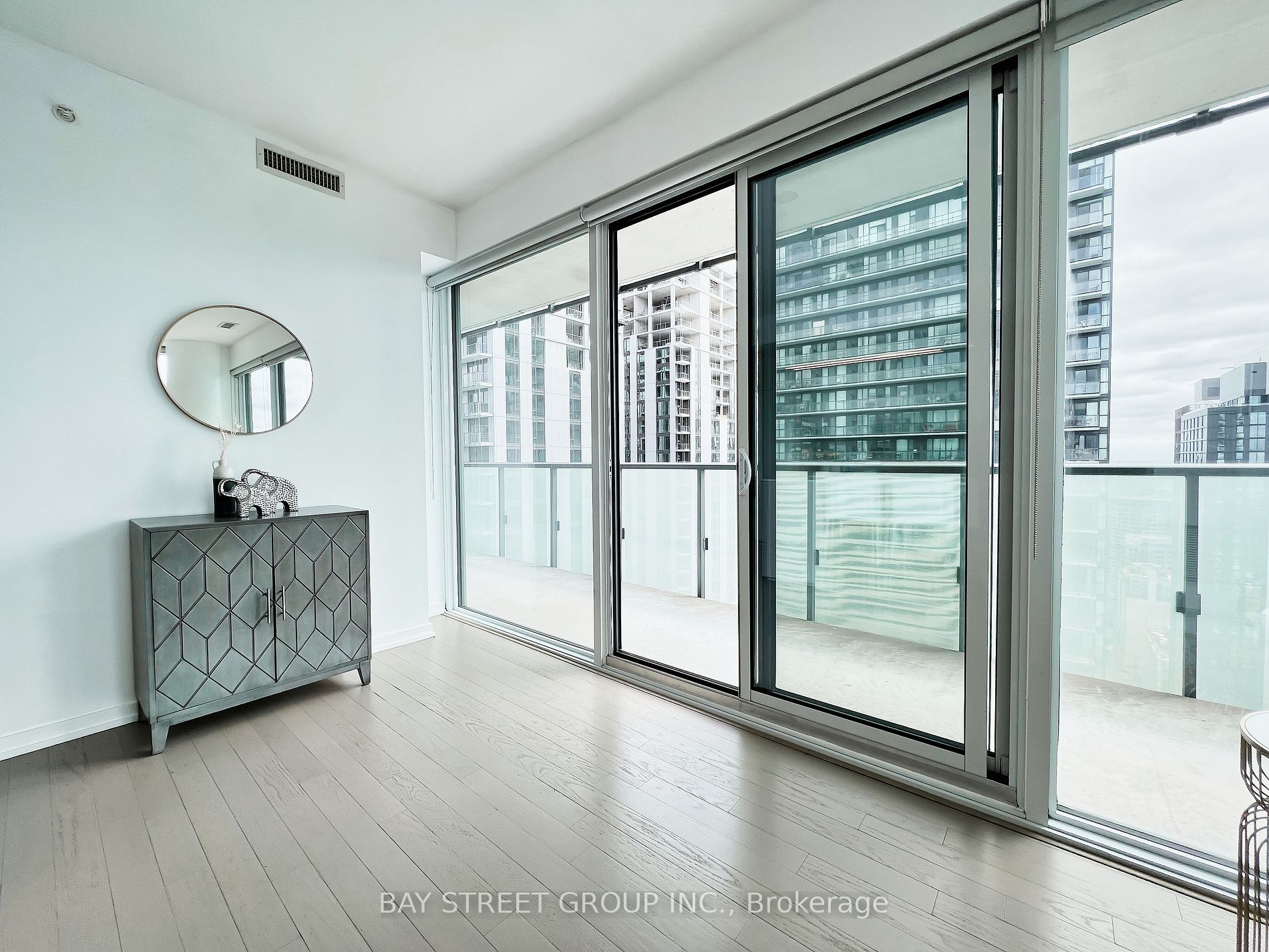101 Peter St, #4009