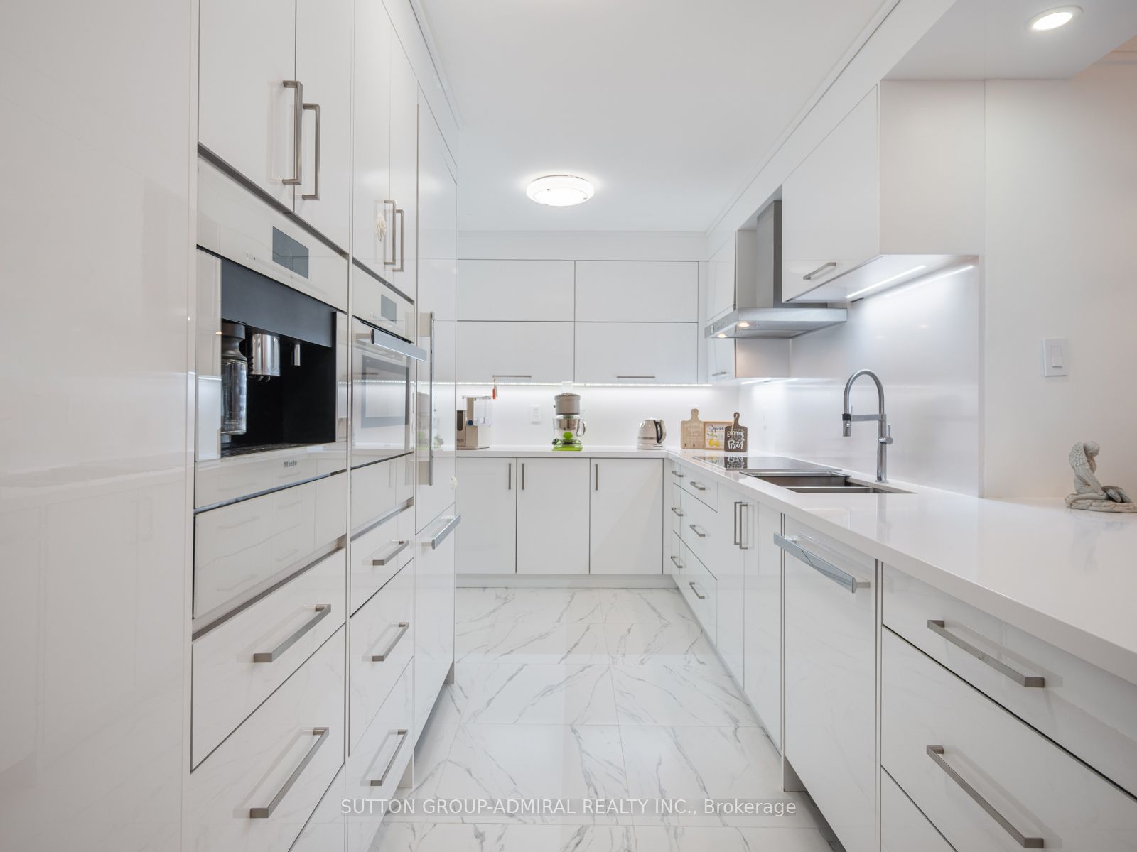 75 York Mills Road, #301