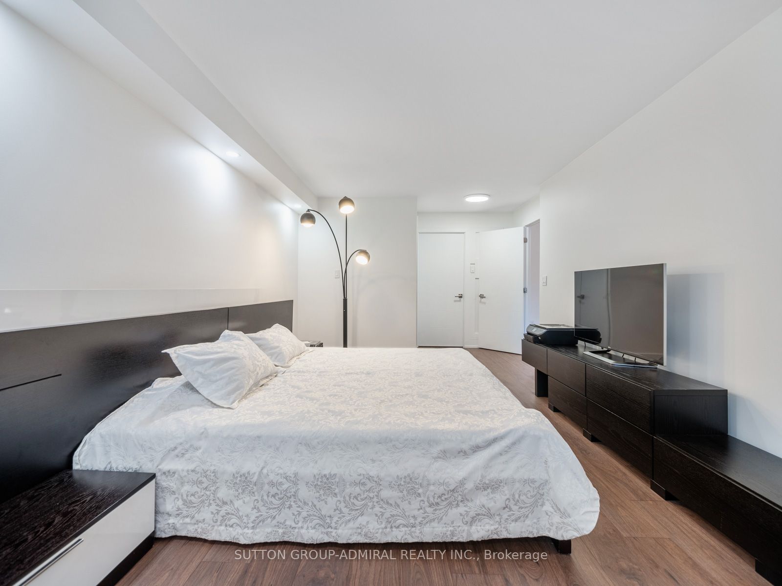 75 York Mills Road, #301