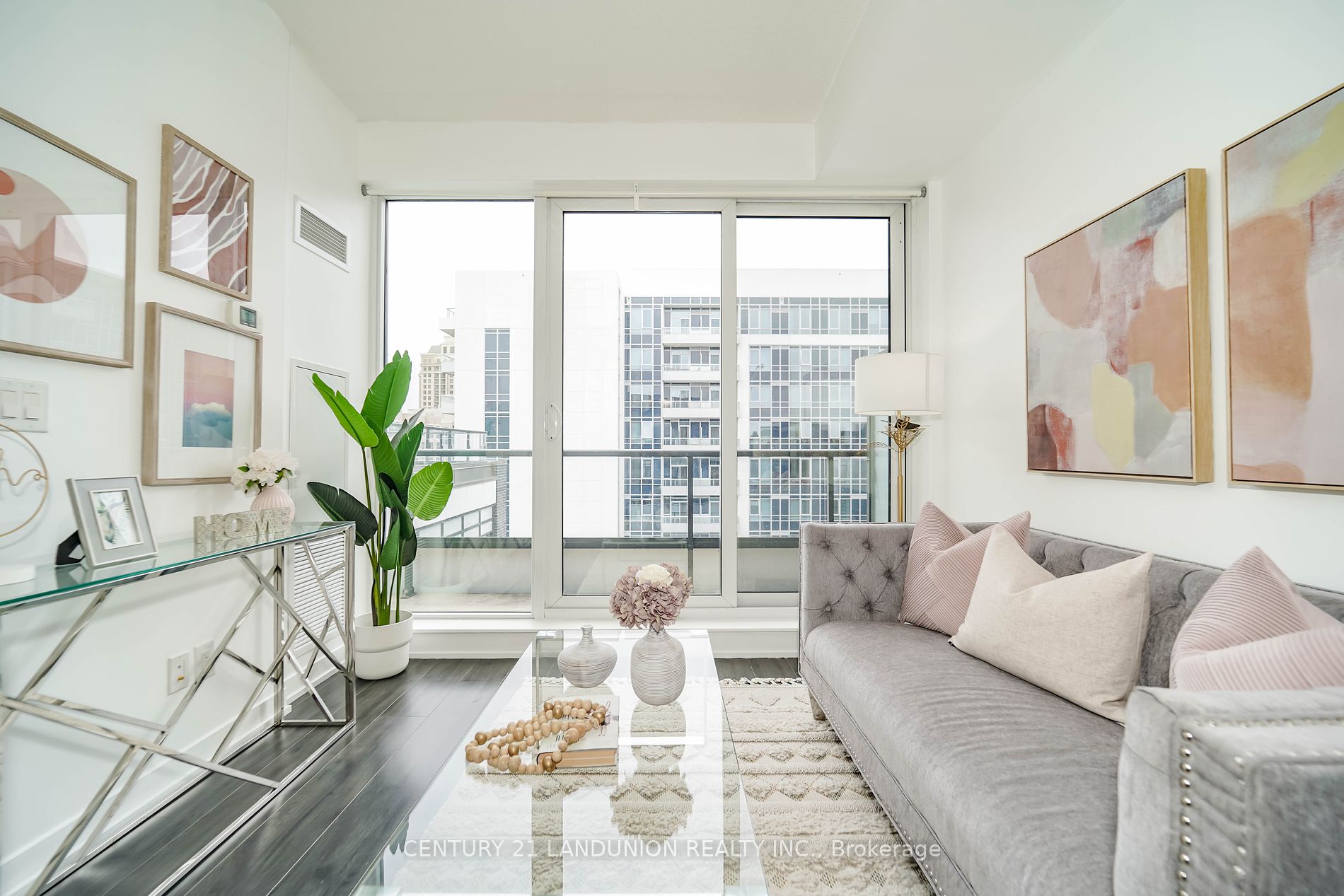 18 Rean Dr, #711