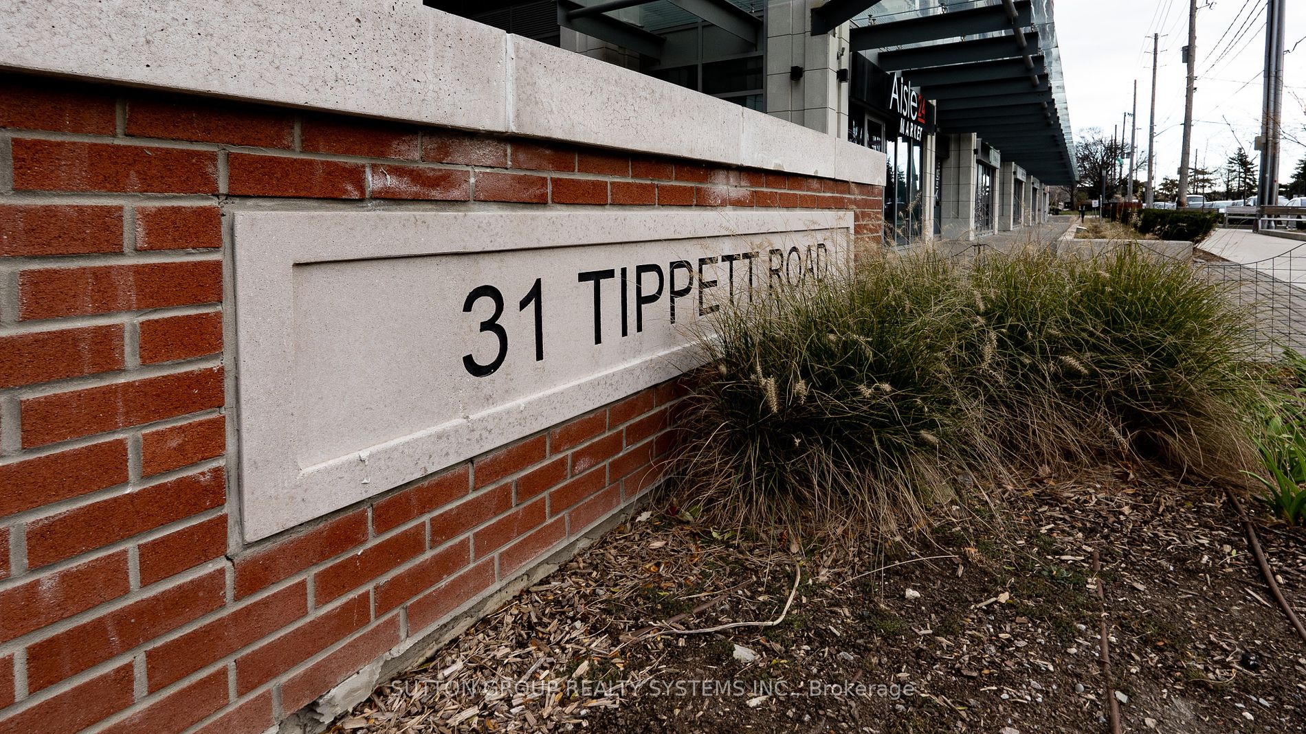 31 Tippett Rd, #459